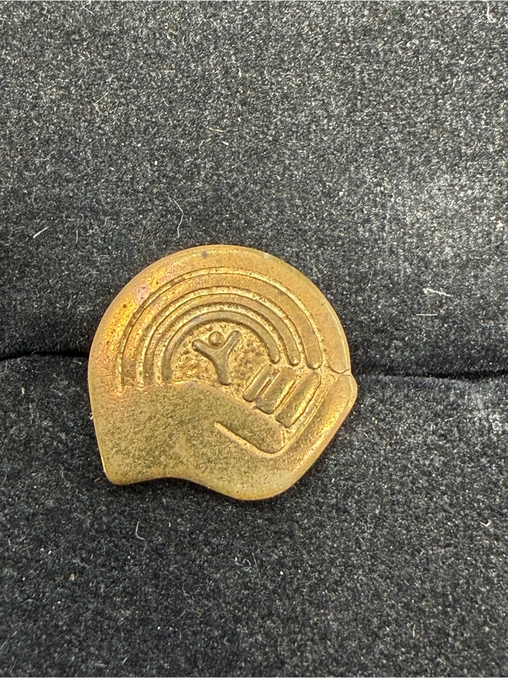 Vintage Union Made Metal United Way Logo Gold Tone Lapel Pin AFL CIO USA